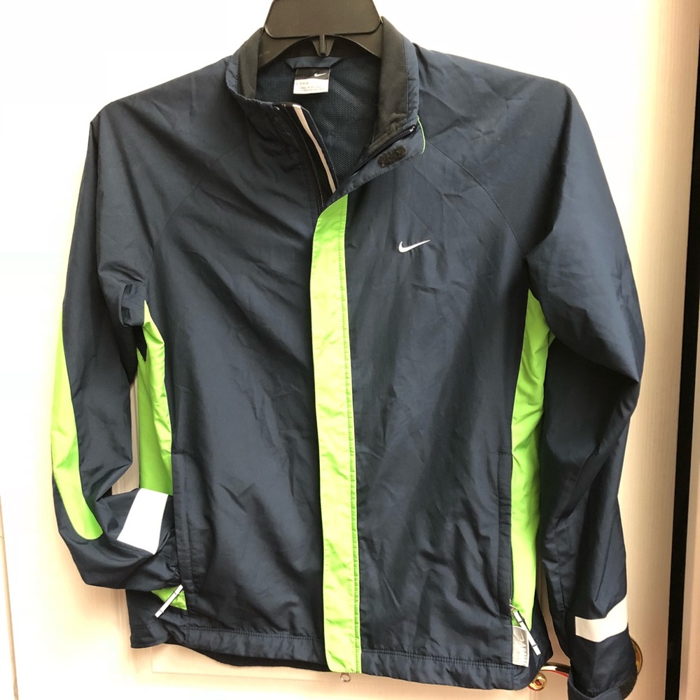 Nike MMIV light weight running jacket